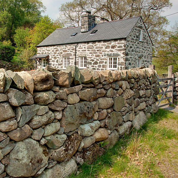 Welsh cottage renovation by Oxford and Sons